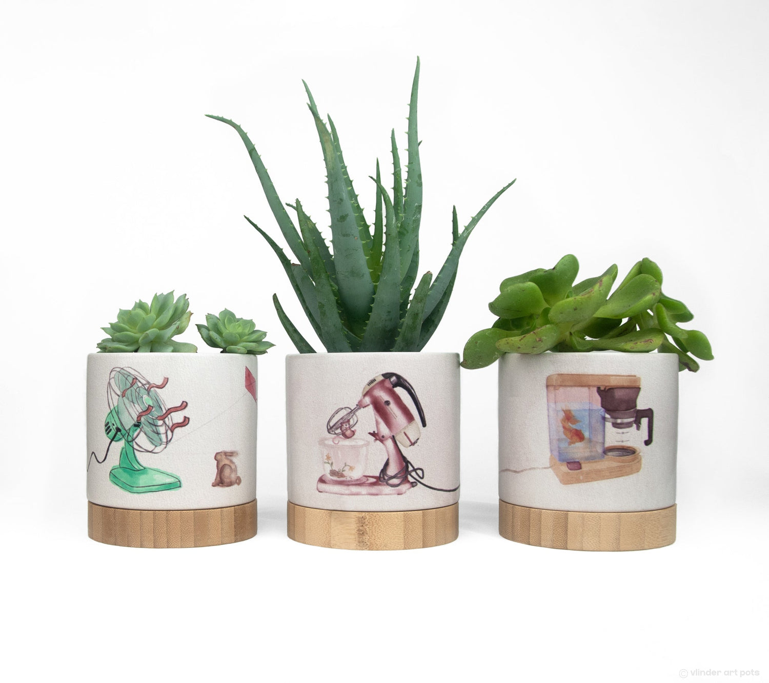 No Cordinary Critters trio of ceramic planter pots
